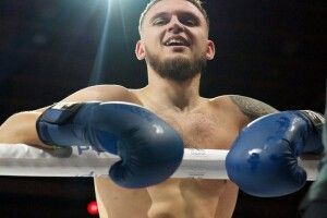 Військовий, який втратив ногу, вийшов на боксерський ринг із протезом