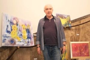 У Празі психолог продає свої картини, щоб допомогти пораненим українським військовим