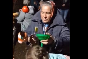 Обряд з горілкою на рівненському весіллі «рве» мережу (Відео)