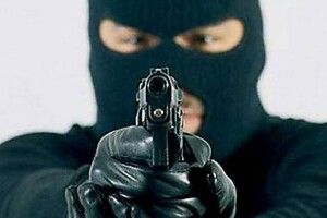 Голлівуд ховається: як у нас грабонули машину, яка перевозила 30 кг золота!
