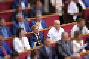 А де поділися нардепи з Волині Палиця та Івахів?