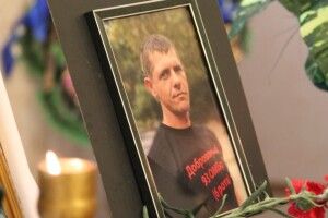 Показував з ДАПу свою квартиру в Донецьку: попрощалися із загиблим «кіборгом» Дмитром Фірсовим