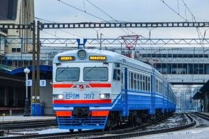 Українські електрички стануть довшими