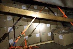 Волинські правоохоронці припинили спробу вивезення з України 50 000 медичних масок