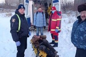 На Волині у закинутому цегельному заводі врятували безхатченка