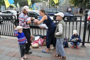 Перевірка показала багатомільйонні порушення з виплатою допомоги малозабезпеченим сім'ям