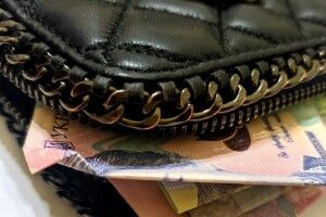 Українці зможуть збирати собі пенсію з 16 років: нардепи зробили перший крок