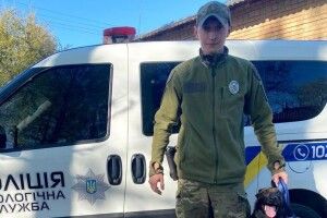 Поліцейські Рівненщини знайшли жінку, яка втекла від чоловіка, завдяки собаці