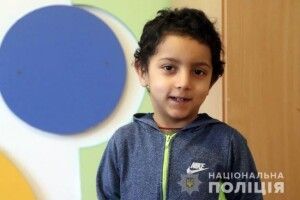 На вокзалі Рівного покинули хлопчика. Поліція розшукує родичів 