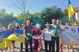 У Луцьку зустріли звільнених з полону бійців 14 ОМБр (Відео)