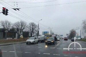 У Луцьку – ДТП: автівку відкинуло на декілька десятків метрів (Фото)