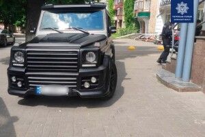 На Волині поліцейські оштрафували водія «Гелендеваґена»