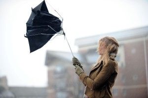 На Волині попереджають про сильні пориви вітру