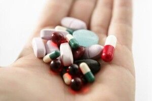 На Волині 13-річна дівчина наковталася пігулок