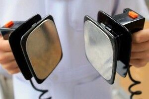 Луцькі медики врятували чоловіка, який в магазині втратив свідомість