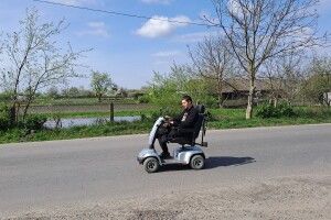 Поранений воїн з Волині отримав від німецьких благодійників електроскутер 