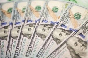 У першому кварталі заробітчани переказали в Україну 2,9 мільярда доларів США