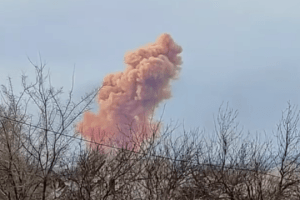 Вітер з Луганщини, де обстріляли цистерну з азотною кислотою, дме в бік росії – Гайдай