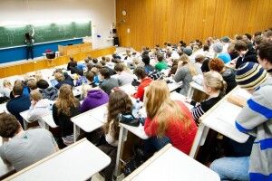 Рада не скасувала вступ на заочну й вечірню форми навчання у ВНЗ з 2024-го!