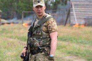 Президент Петро Порошенко призначив новим командувачем Об’єднаних сил генерал-лейтенанта Олександра Сирського