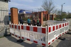 Біля церкви вирили траншею після порушення карантину (Фото)
