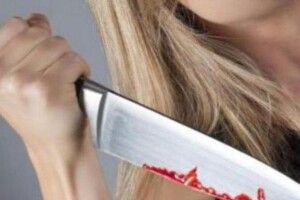 На Ковельщині жінка порізала сусіда ножем
