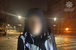 На Волині патрульні зупинили чоловіка з ймовірними наркотиками