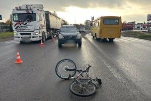 У Луцьку водій «Volvo» збив велосипедистку на пішохідному переході