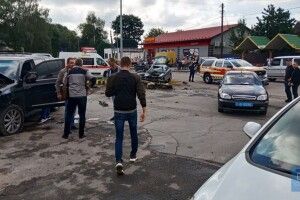 У Володимирі в ДТП одна з автівок розтрощена вщент (Фото, Відео)