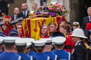 У Великій Британії прощаються з королевою Єлизаветою II (Онлайн трансляція)