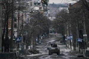 Україна ймовірно проводить контрольоване відведення військ у Бахмуті, - ISW