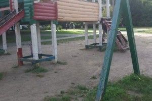 Дитячий майданчик біля «Мадагаскару» у Луцьку демонтують