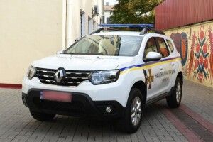 Волинські військовослужбовці отримали новий позашляховик для патрулювання