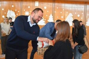 У Луцьку влаштували новорічне свято для дітей загиблих захисників (Фото)