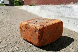 На Львівщині чоловік цеглиною вбив свою сестру: тіло знайшли сусіди