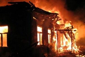 Будинок волинян згорів за 40 хвилин, як свічка: родині потрібна допомога