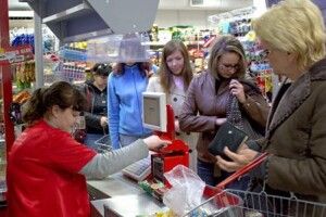 1 людина на 10 кв.м.: нові правила для аптек і продуктових магазинів Києва