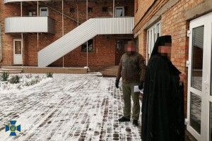 СБУ обшукує монастирі московського патріархату на Волині (Фото)