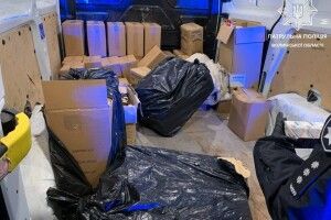 У Луцьку попався п'яний водій, який перевозив наркотики, контрабандні цигарки та алкоголь
