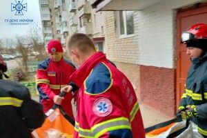 Лучанка травмувалася у своїй квартирі та не могла вийти