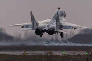 МіГ-29УБ здійснив навчальний політ у волинському небі