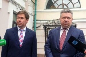 Адвокати Порошенка: брати участь у постановочних шоу на замовлення влади ми не будемо 