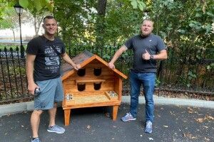 На вулицях Одеси з'явилися гуртожитки для котів (Фото)