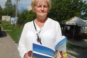 Уродженка Волині повезла додому в Англію збірку пісень «Волинь моя»