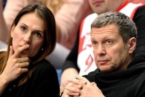 Розслідувачі знайшли у пропагандиста Соловйова таємну сім'ю з дітьми, що народилися в США