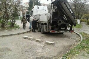 Муніципальна варта Луцька демонтувала самовільні обмежувачі руху