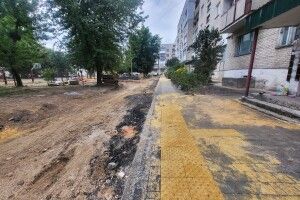 У місті на Волині взялися за проблемні двори: де вже кипить робота