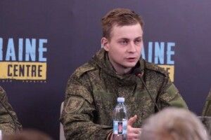 «Українці б'ються, як звірі. Розбивають наші колони в пух і прах» - полонені росіяни-строковики дали брифінг (Відео)