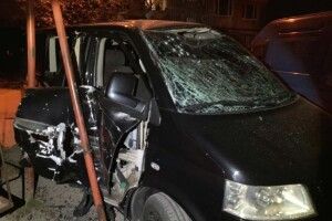 У Рівному в мікроавтобус кинули гранату. Стався вибух 
