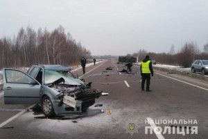 У Ковельському районі легковик врізався у вантажівку, є постраждалі